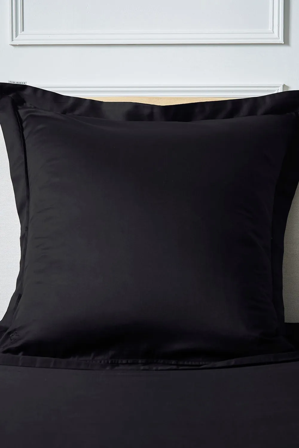 Ted Baker 'TB Plain Dye' Cotton Sateen Square Oxford Pillowcase in Black 2