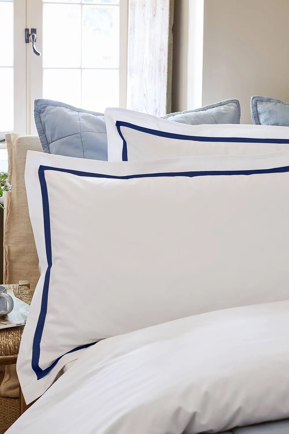 CHRISTY 'Beaumont' Luxury Cotton Percale Hotel Duvet Cover Sets in Navy 4