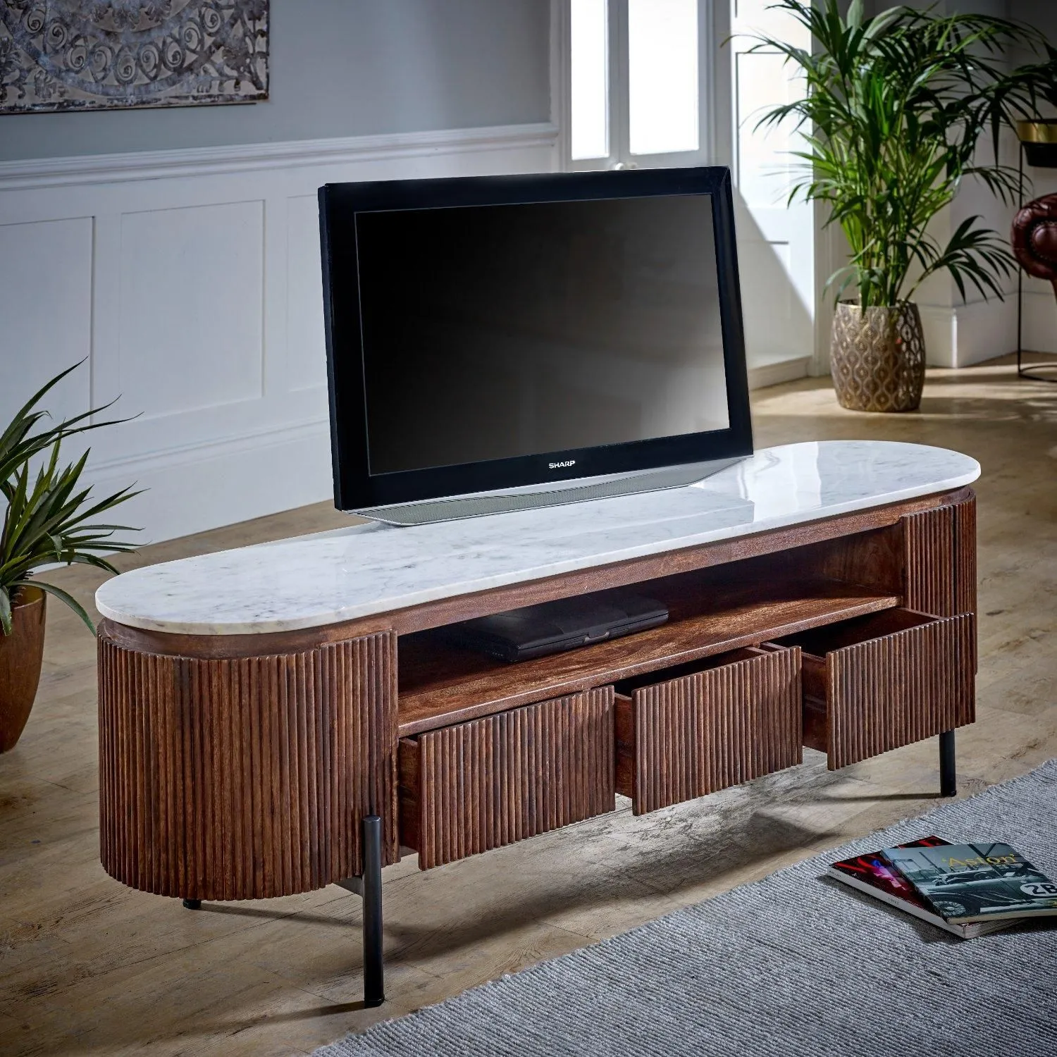 IH Design Tilden Mango Wood Large Tv Stand With Marble Top & Metal Legs in White 2