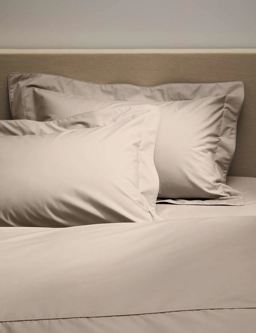 M&S 2 Pack Egyptian Cotton 230 Thread Count Crisp Oxford Pillowcases Mink