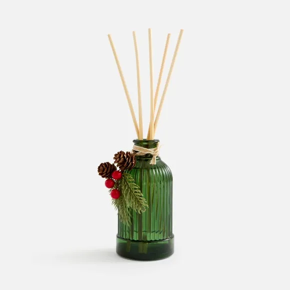 Winter Berries Diffuser 3