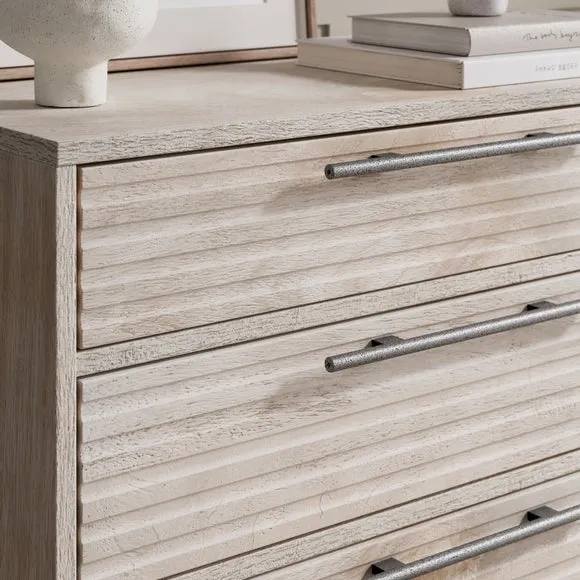Bryant 4 Drawer Chest 3