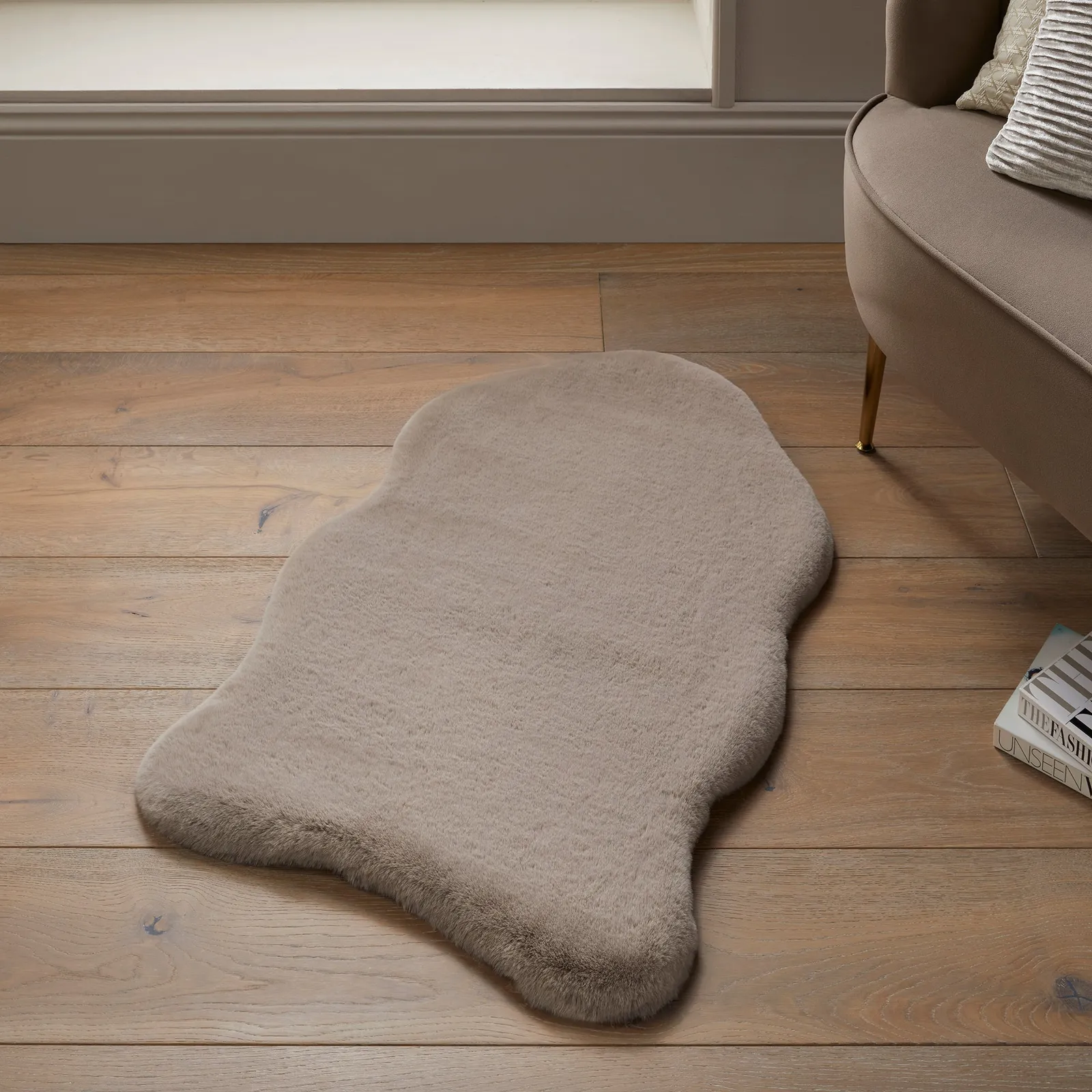 Supersoft Single Pelt Faux Fur Rug Cream