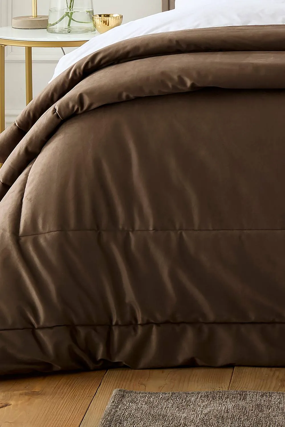 Appletree 'Harlan' Velvet Bedspread in Chocolate 1