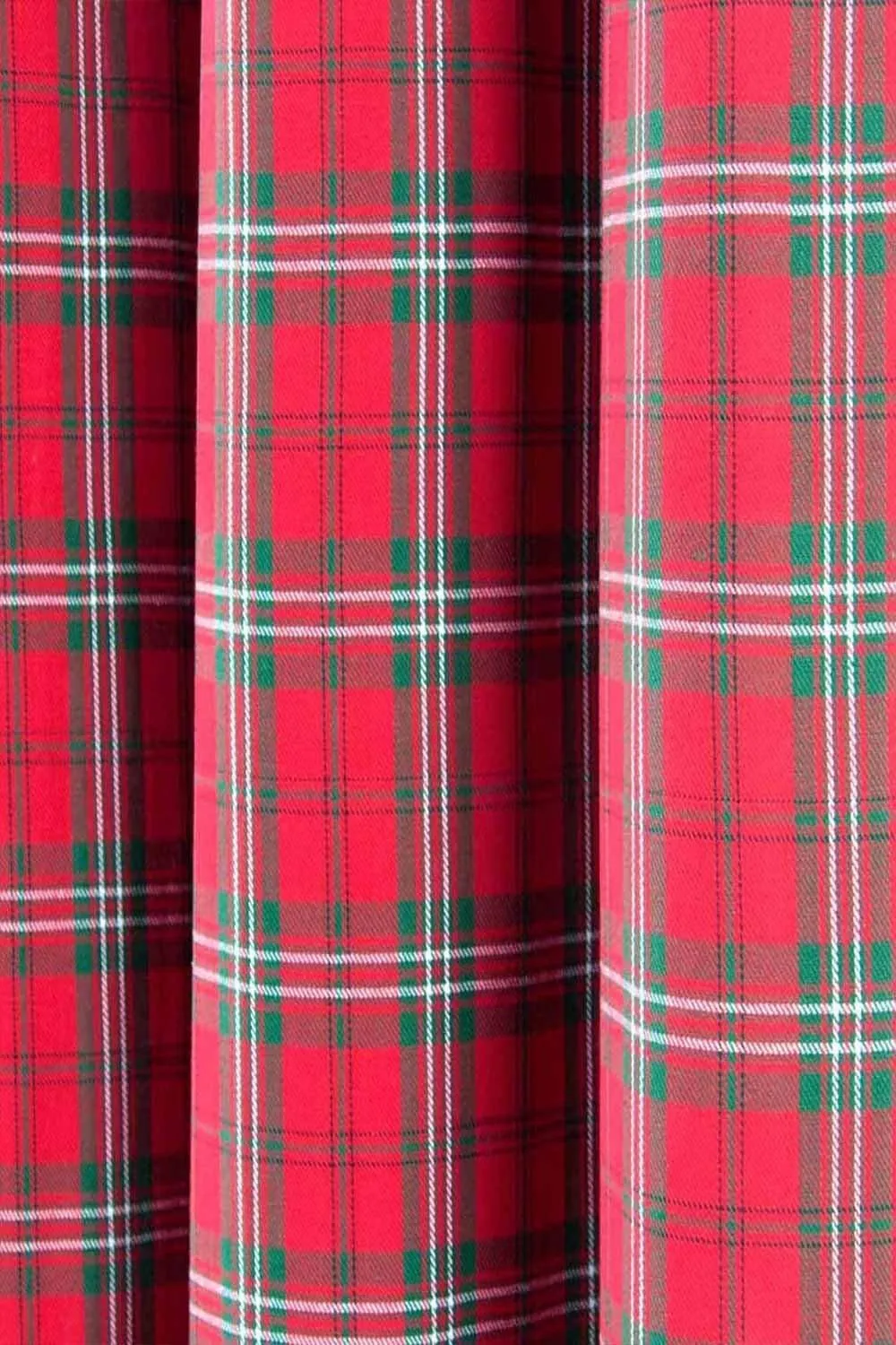 Homescapes Edward Tartan Check Ready Made Eyelet Curtain Pair in Red 4