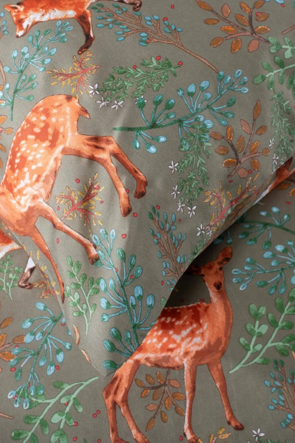 Deyongs Studio Fox & Deer Cotton Animal Printed Duvet Set in Green 3