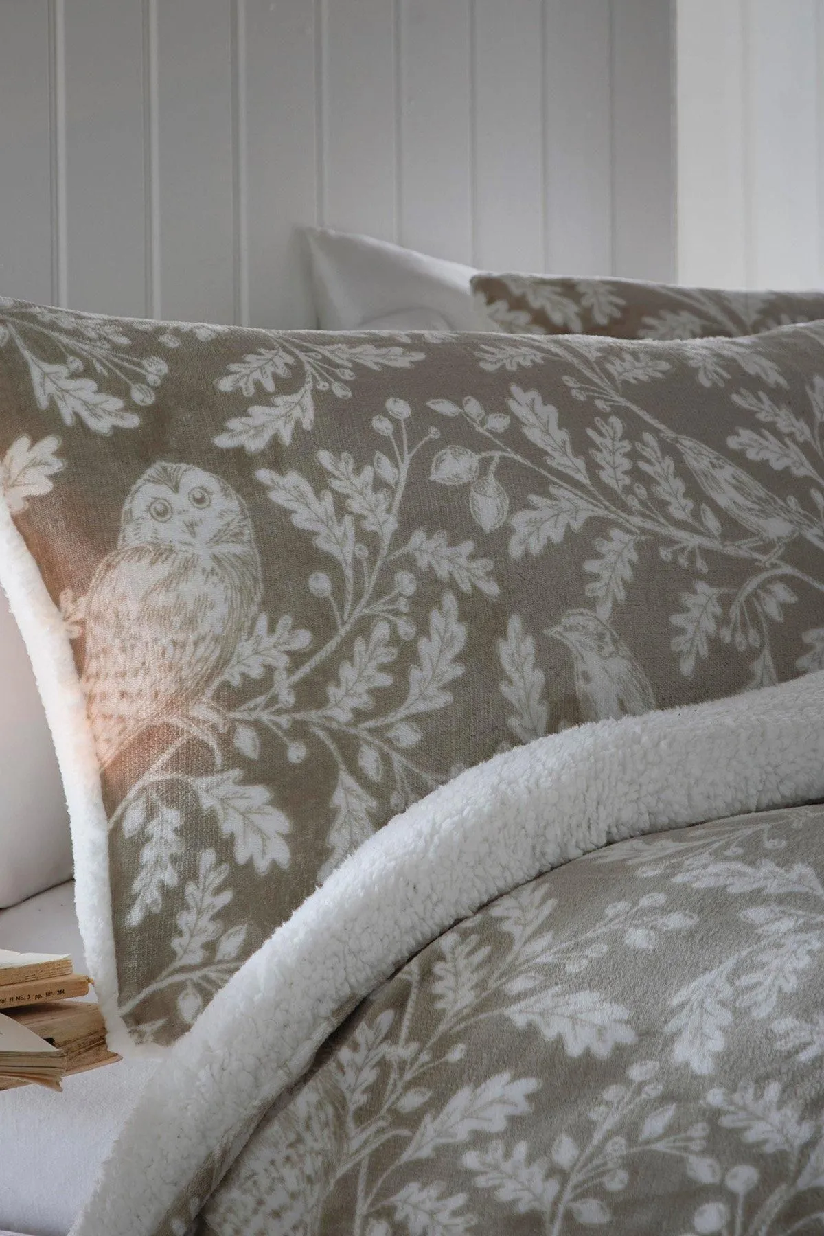 Dreams & Drapes 'Woodland Owls' Fleece Duvet Cover Set in Pale Green 2