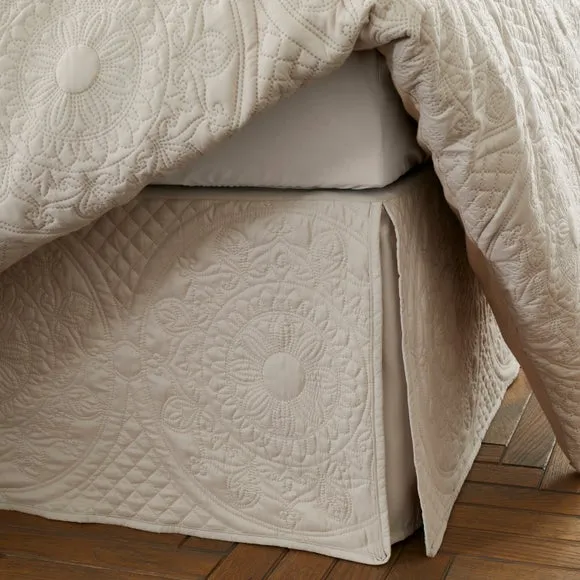 Mandalay Box Pleat Valance 2