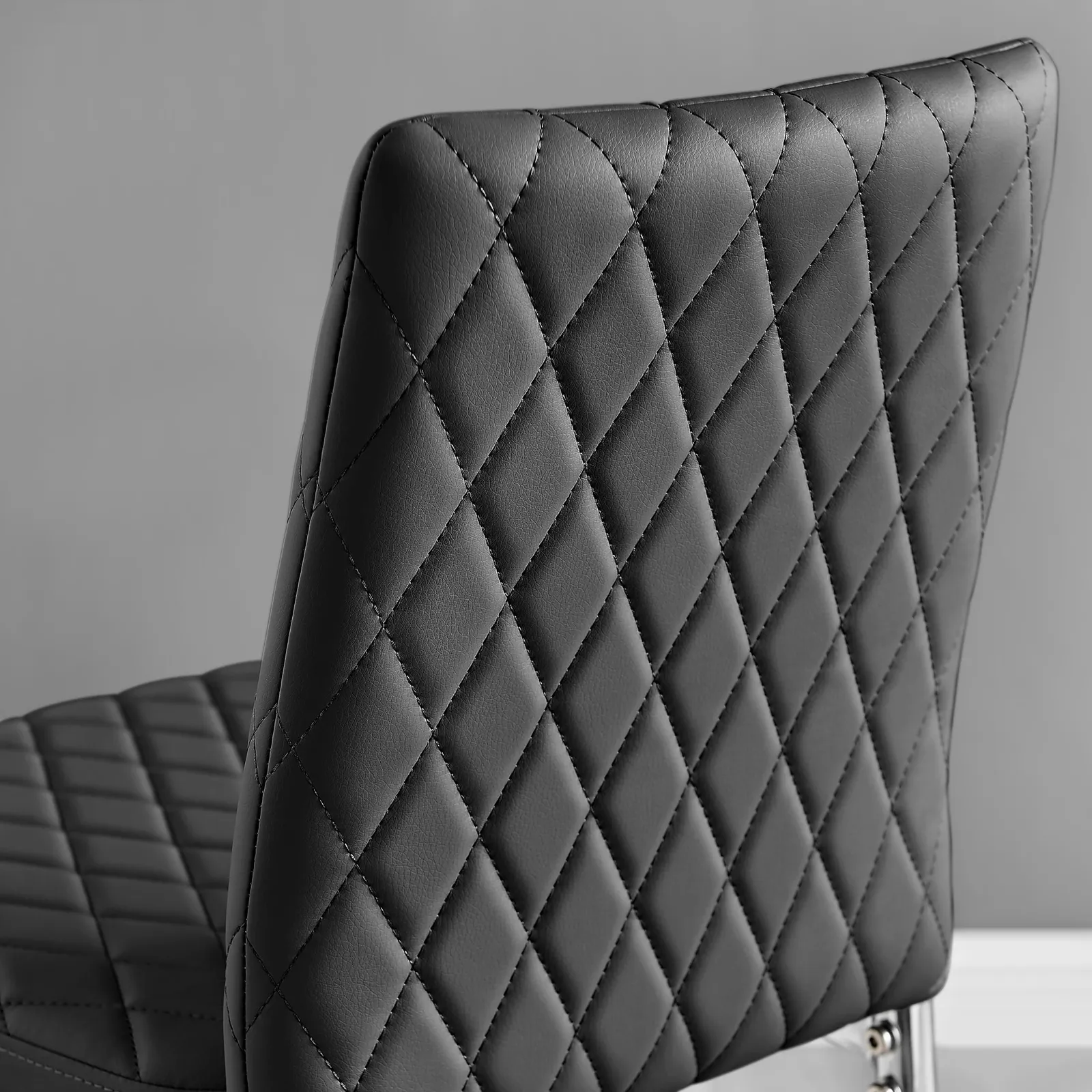 FurnitureboxUK Set of 2 Milan Hatched Faux Leather Padded Counter Stools With Silver Chrome Metal Legs in Black 4