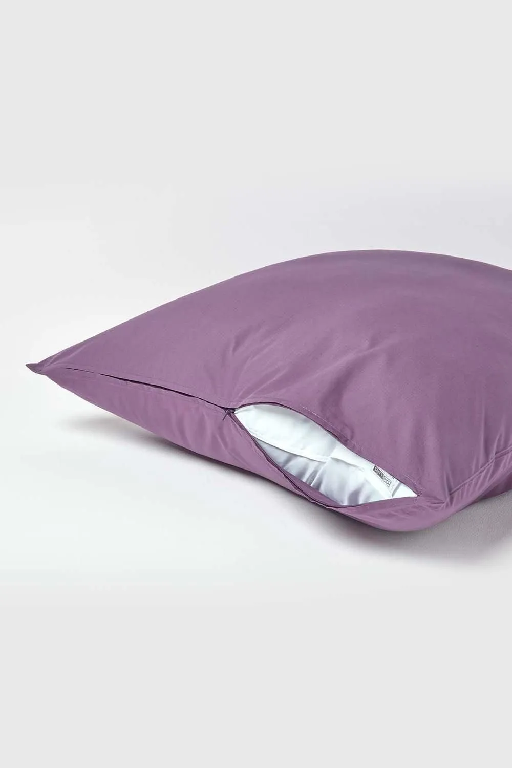 Homescapes Continental Egyptian Cotton Pillowcase 200 TC, 80 x 80 cm in Grape 3
