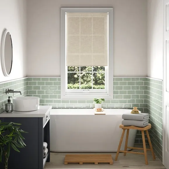 Wexford Linen Look Moisture Resistant Daylight Roller Blind 1