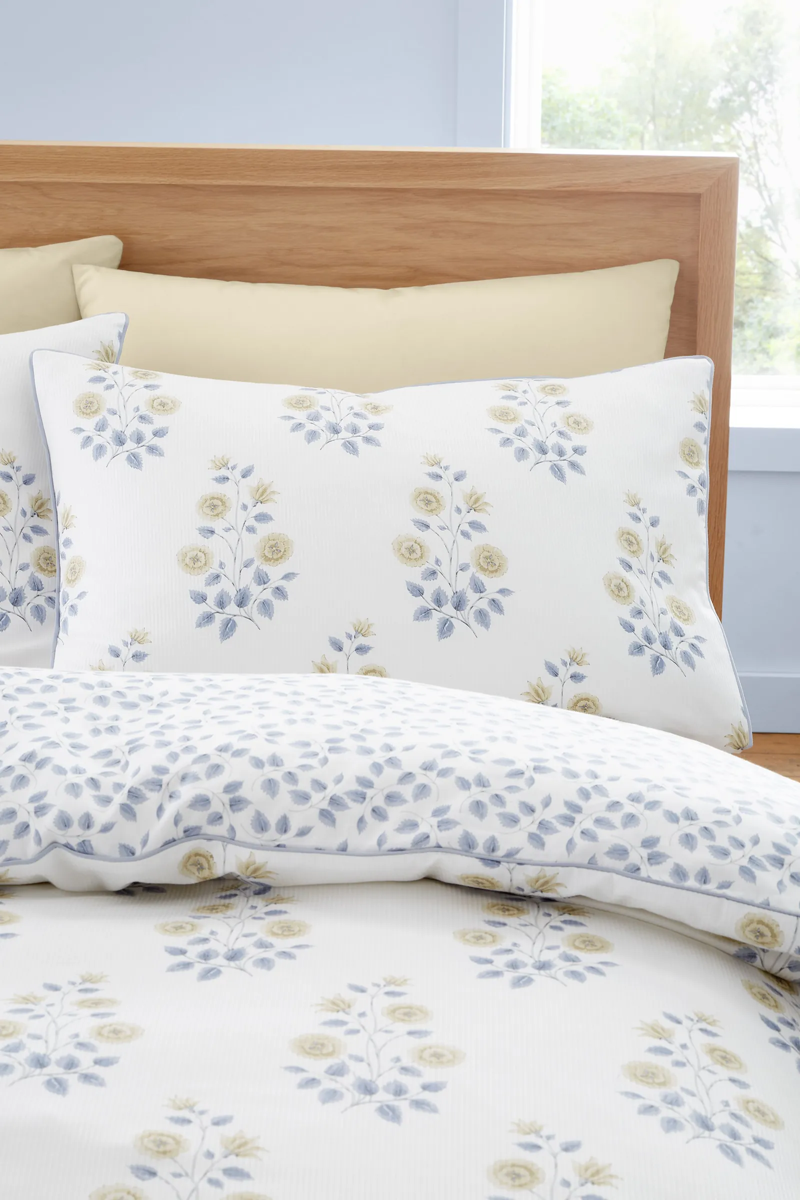 Bianca 'Eloise Floral' 230 Thread Count Cotton Satin Stripe Duvet Cover Set in Blue 3