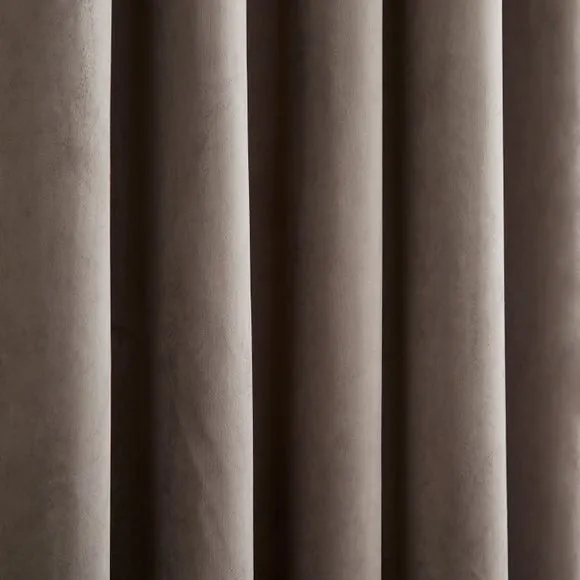Luxe Velour Eyelet Curtains (Blackout Available) 3