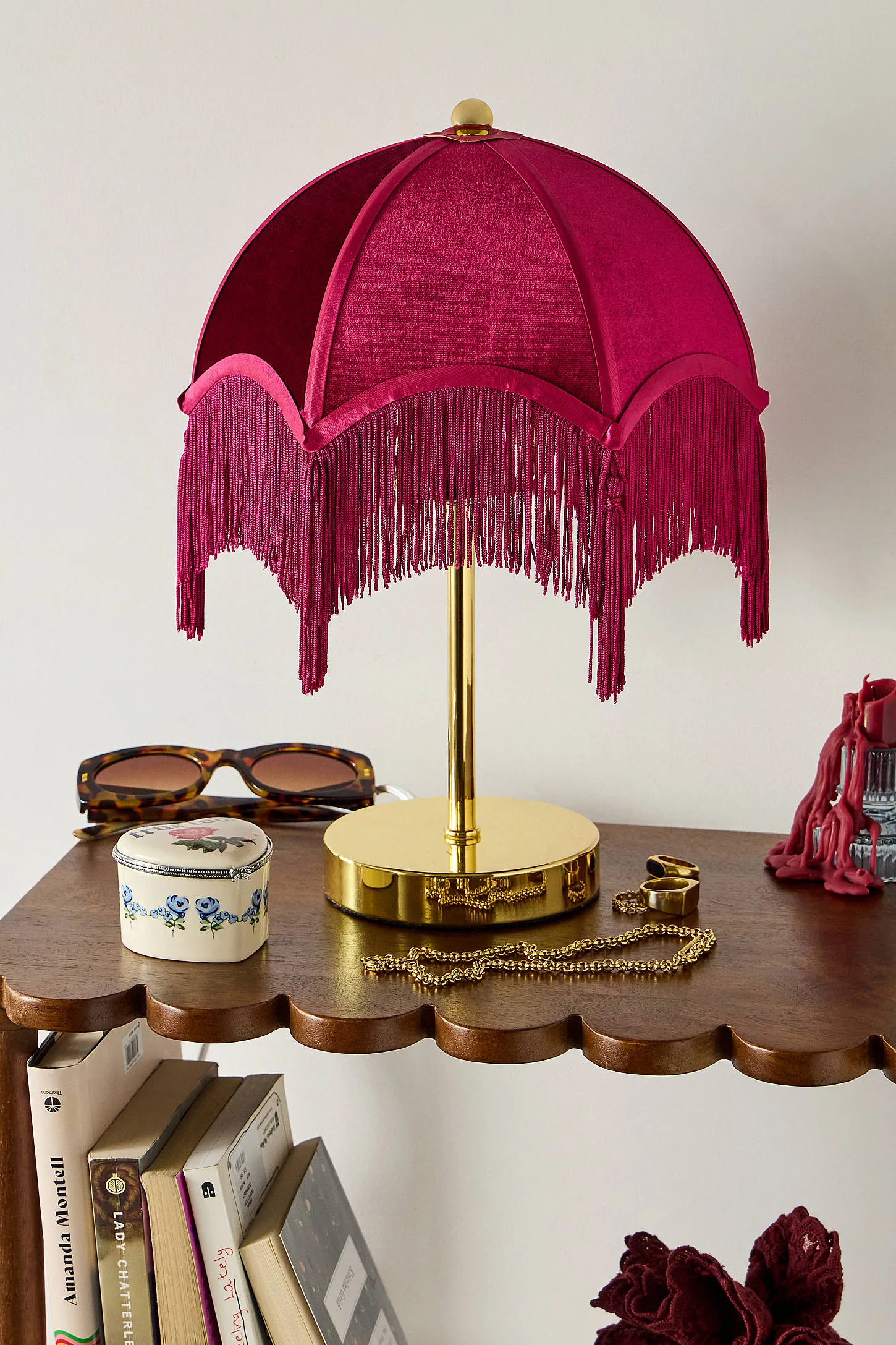 Burgundy Love Tassel Table Lamp - Burgundy