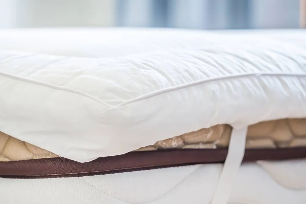 The Linen Consultancy 'TLC 5 Star Hotel Concept' Softened Duck Feather 5cm Mattress Topper in White