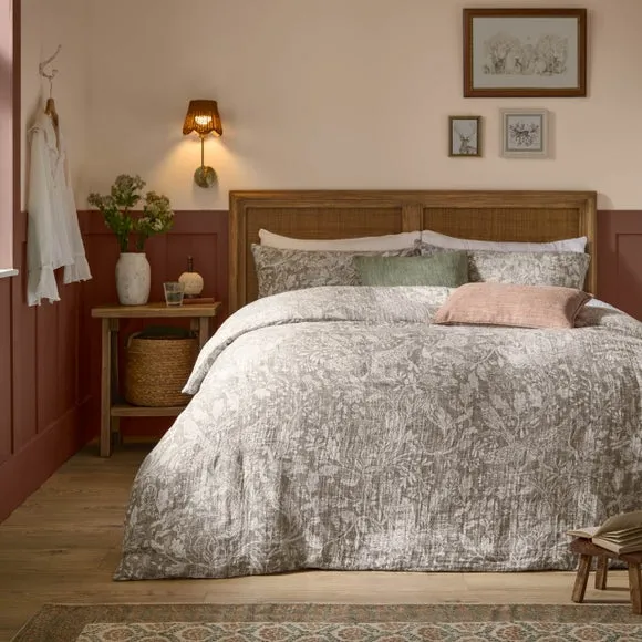 Voyage Cademuir 100% Cotton Duvet Cover & Pillowcase Set 1