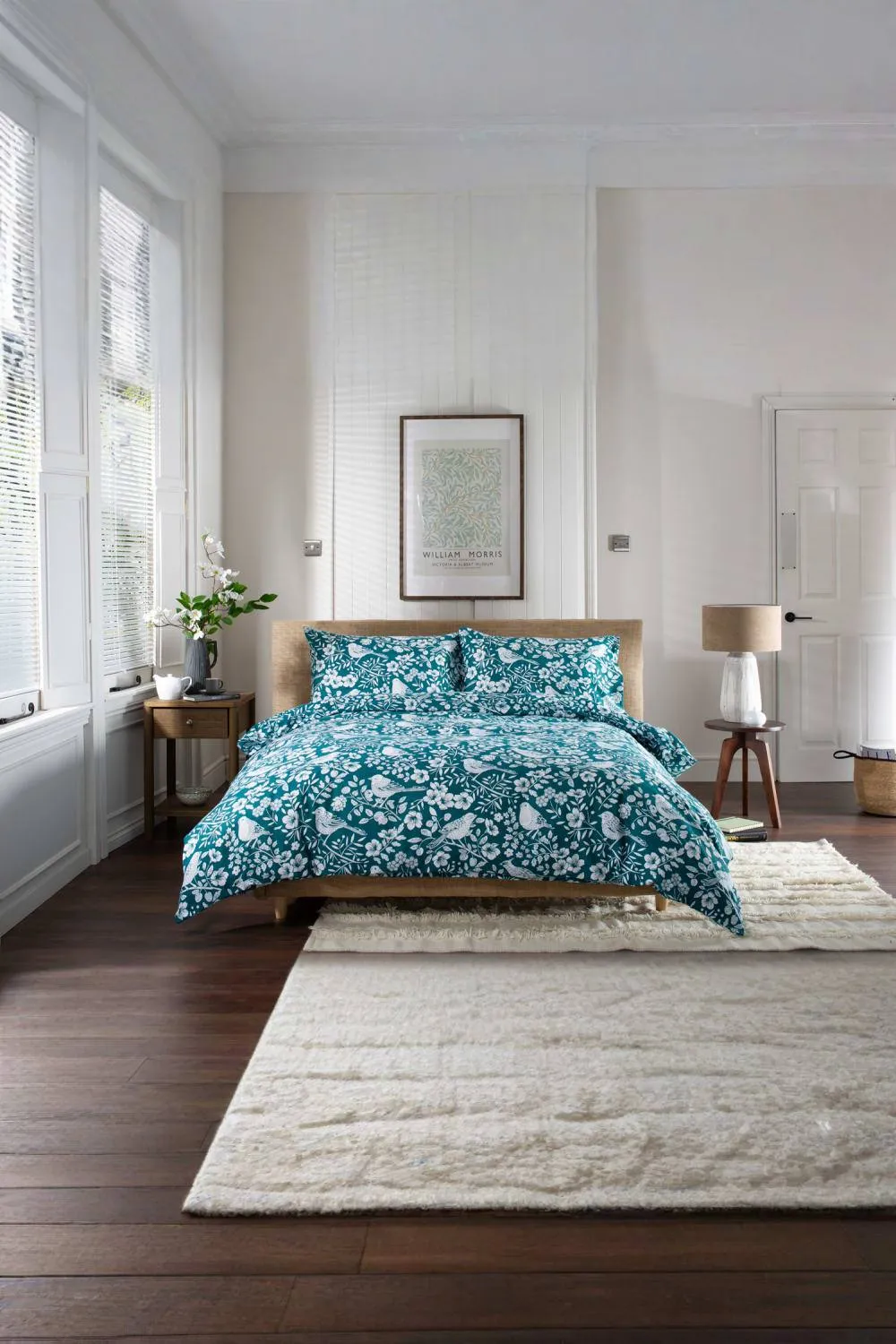 The Lyndon Company Woodland Bird 100% Cotton Duvet Set in Printed Design in Green