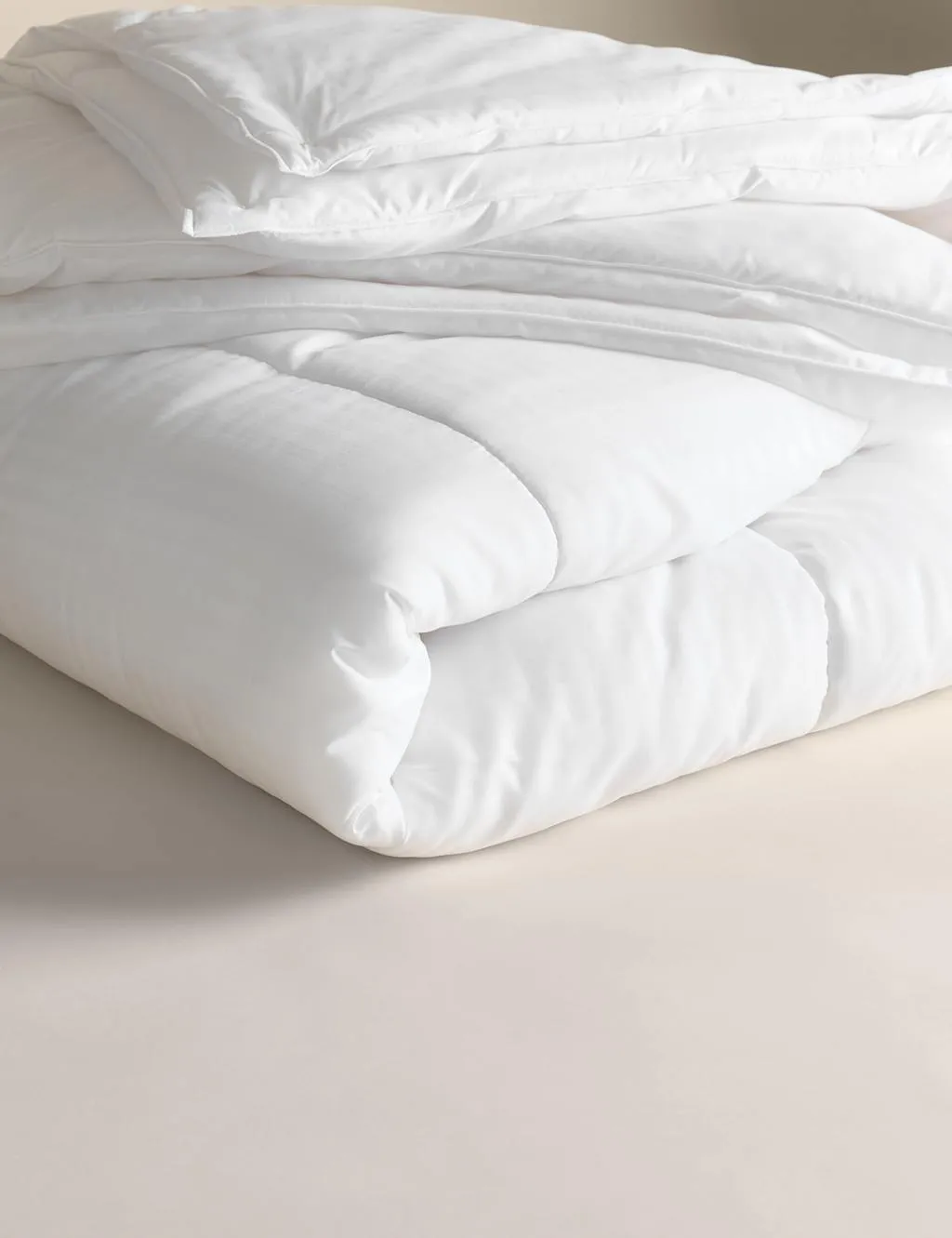 M&S Smart Wash & Dry 13.5 Tog All Seasons 3-in-1 Duvet White
