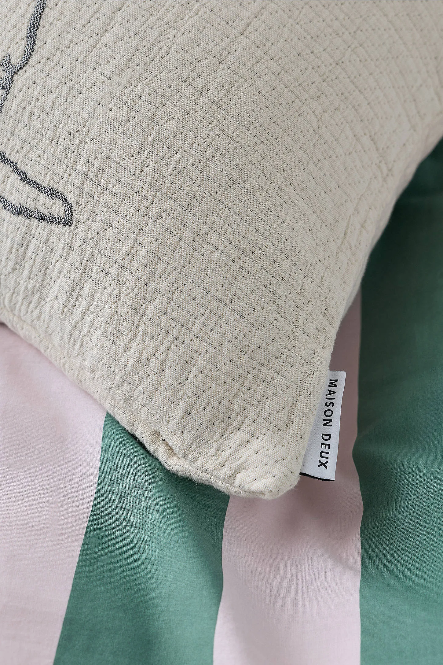 Maison Deux X Peanuts Snoopy Sunglasses Cushion ALL 3