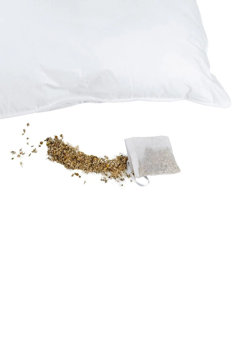 Homescapes Set of Two Dried Camomile Filled Pouches for Camomile Pillow in White