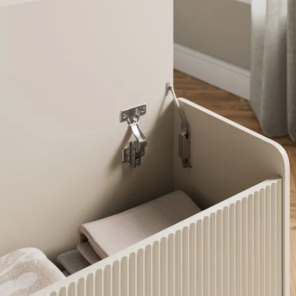 Georgi Blanket Box 3