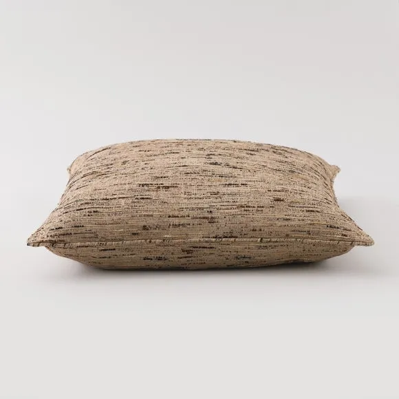 Hotel Fontaine Square Cushion 4