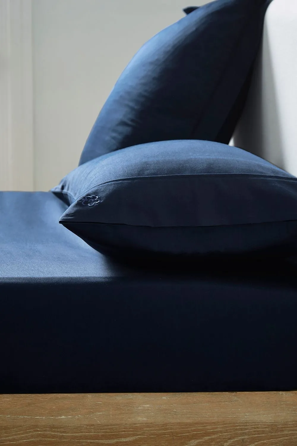 Ted Baker 'TB Plain Dye' Cotton Sateen Fitted Sheet in Navy 2