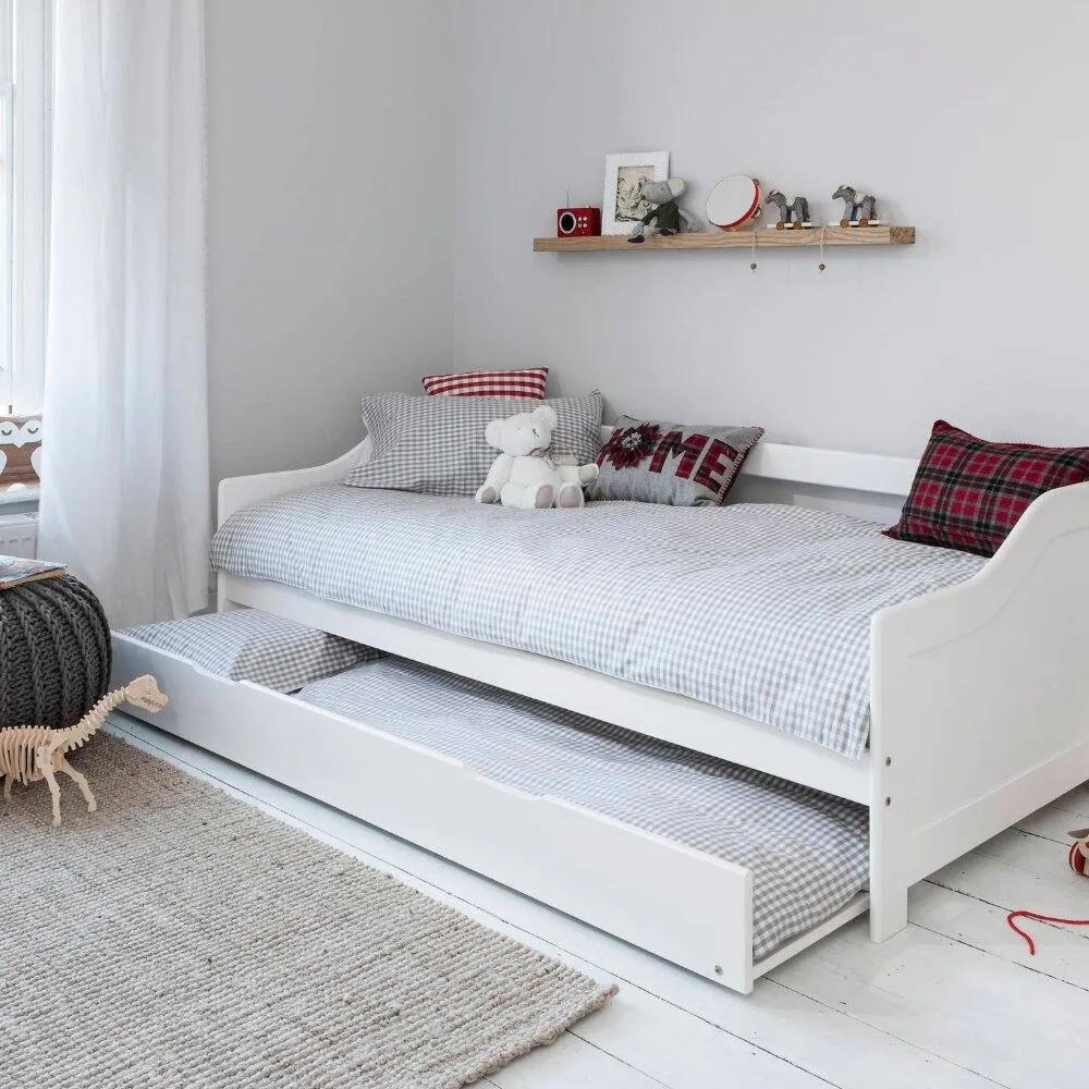 Nöa and Nani Hove Day Bed with Pullout Trundle in White
