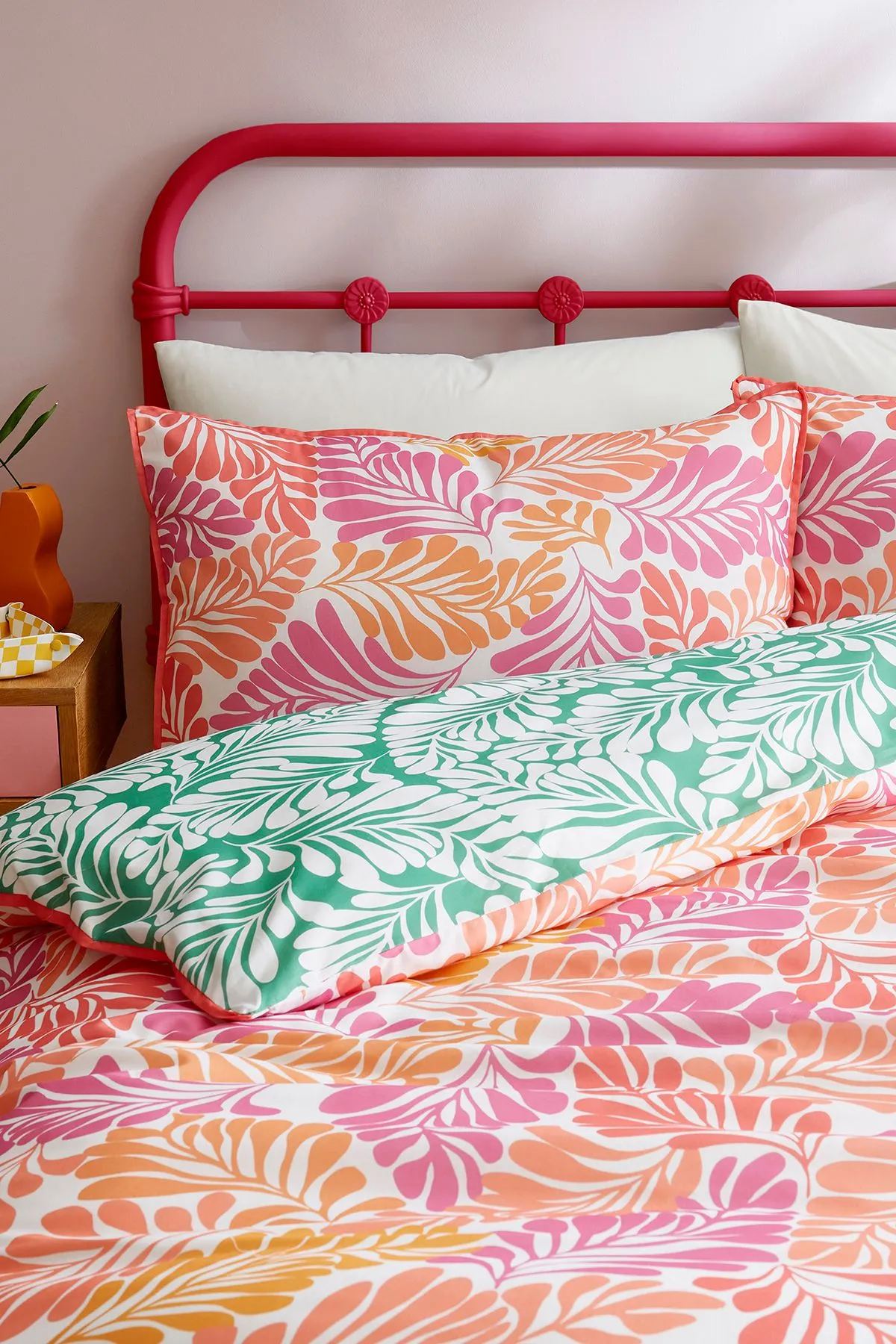 Appletree 'Carmen' 100% Cotton Palm Leaf Print Duvet Cover Set in Pink 2
