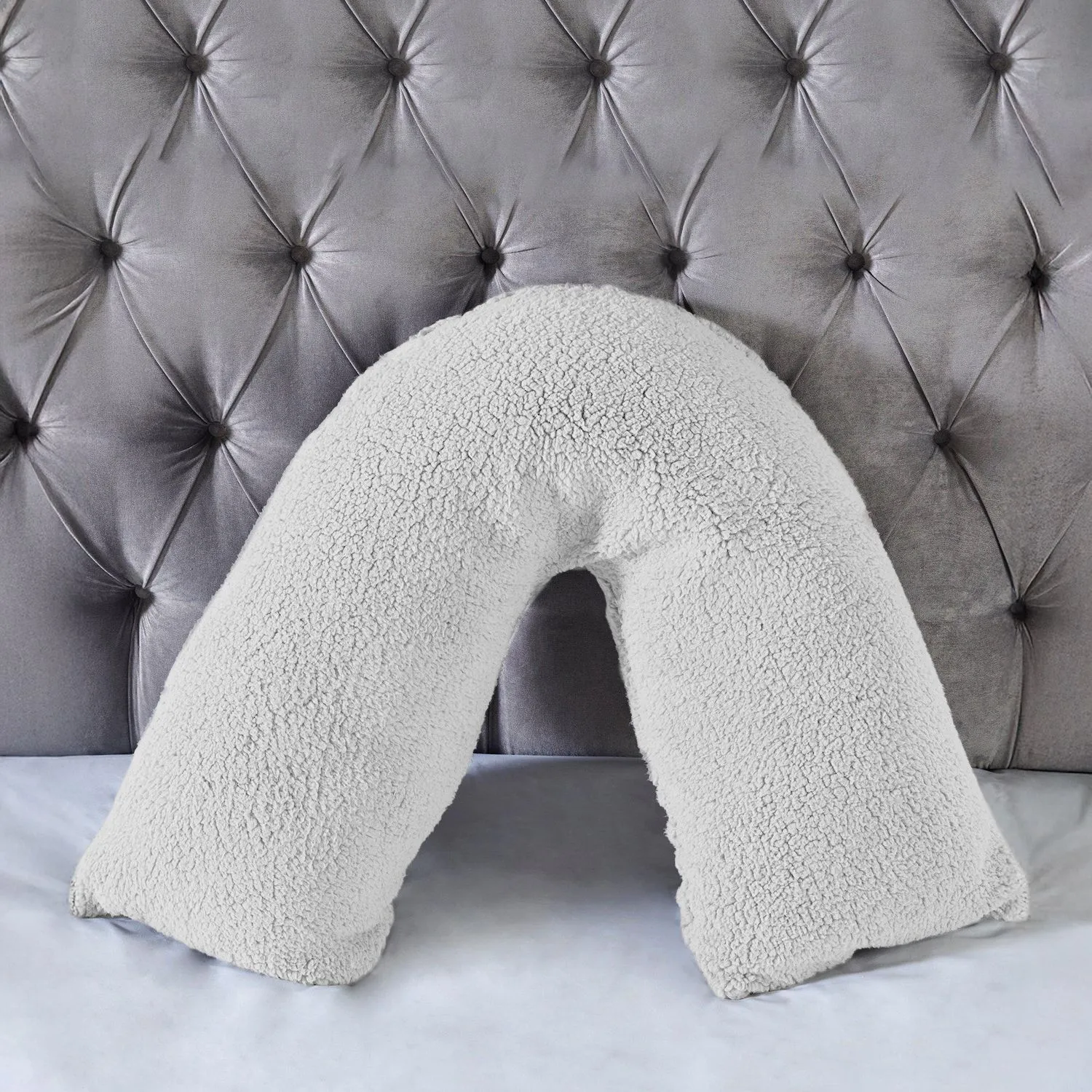 Snug City Teddy Bear Fleece Super Soft Cosy V Shape Pillowcase in White