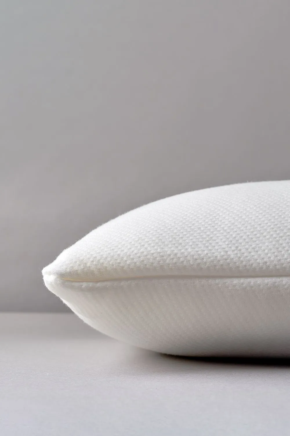 Slumberdown Single Memory Foam Plus Firm Support Pillow in White 5