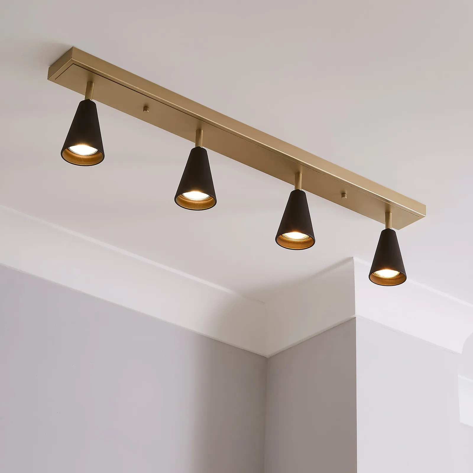 Grove 4 Light Spotlight Bar Fitting Gold