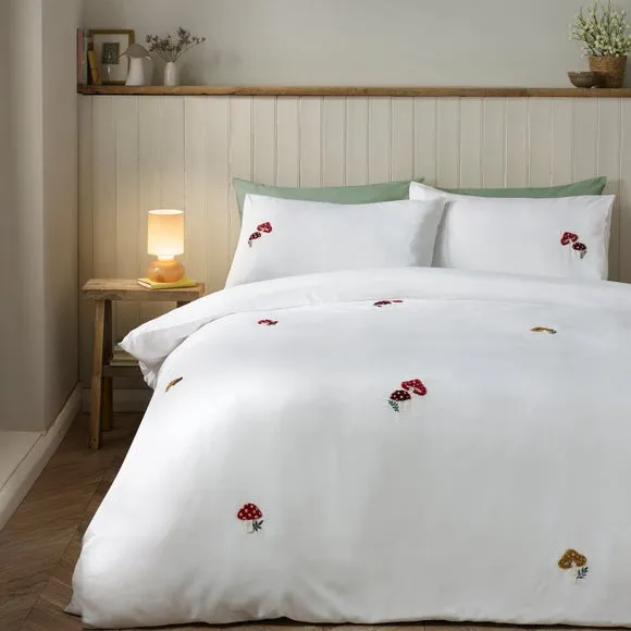Catherine Lansfield Woodland Crochet Duvet Cover & Pillowcase Set 1