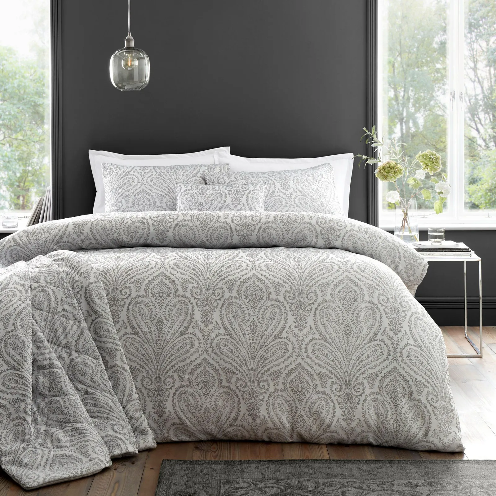 Portfolio Home Montpellier Duvet Cover Set Quilt Bedding Pillowcase in Silver 1