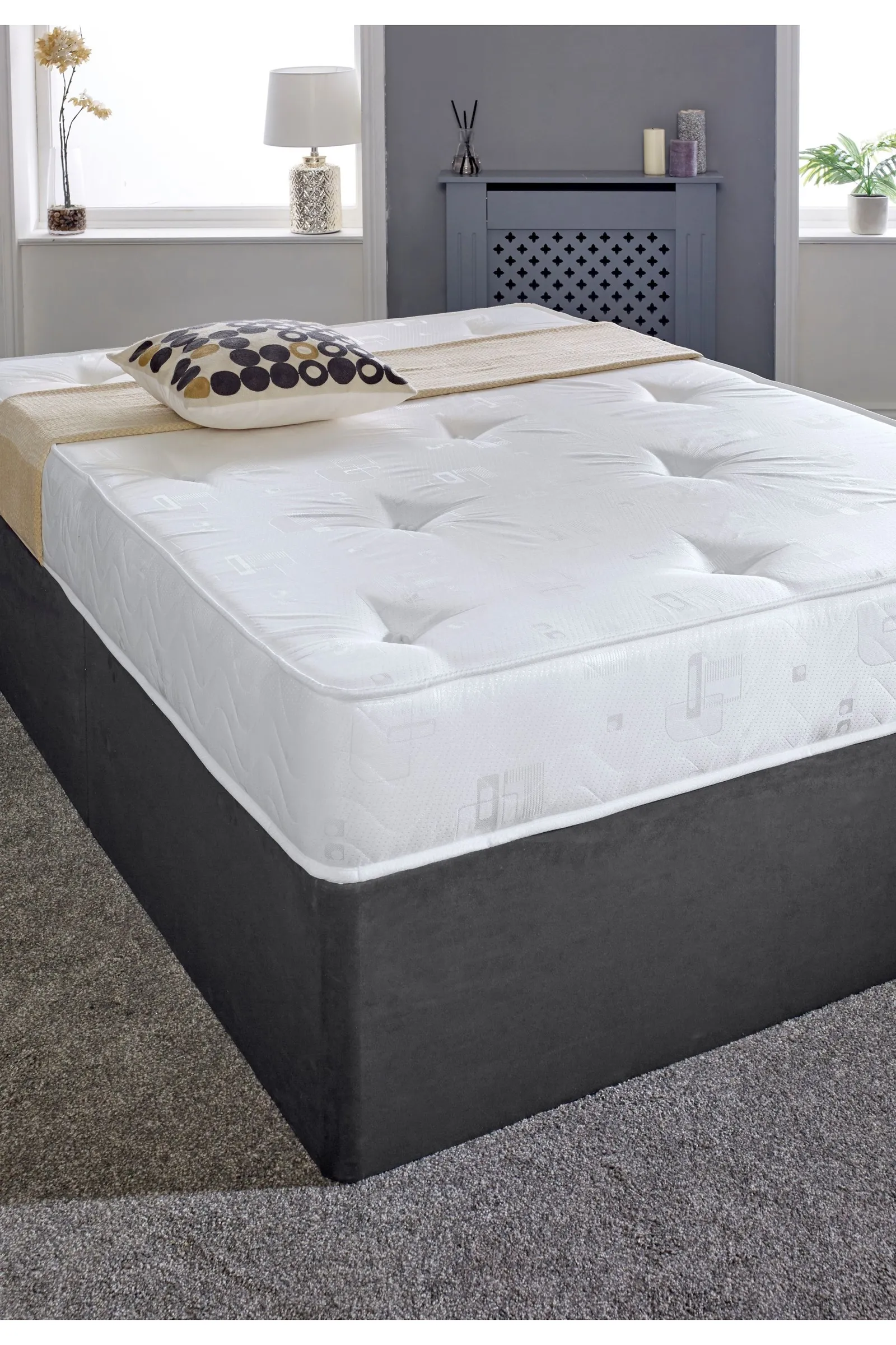 eXtreme Comfort Ltd Hand-Tufted Innerspring Mattress 9 Inch Deep Medium Soft Comfort in White 3