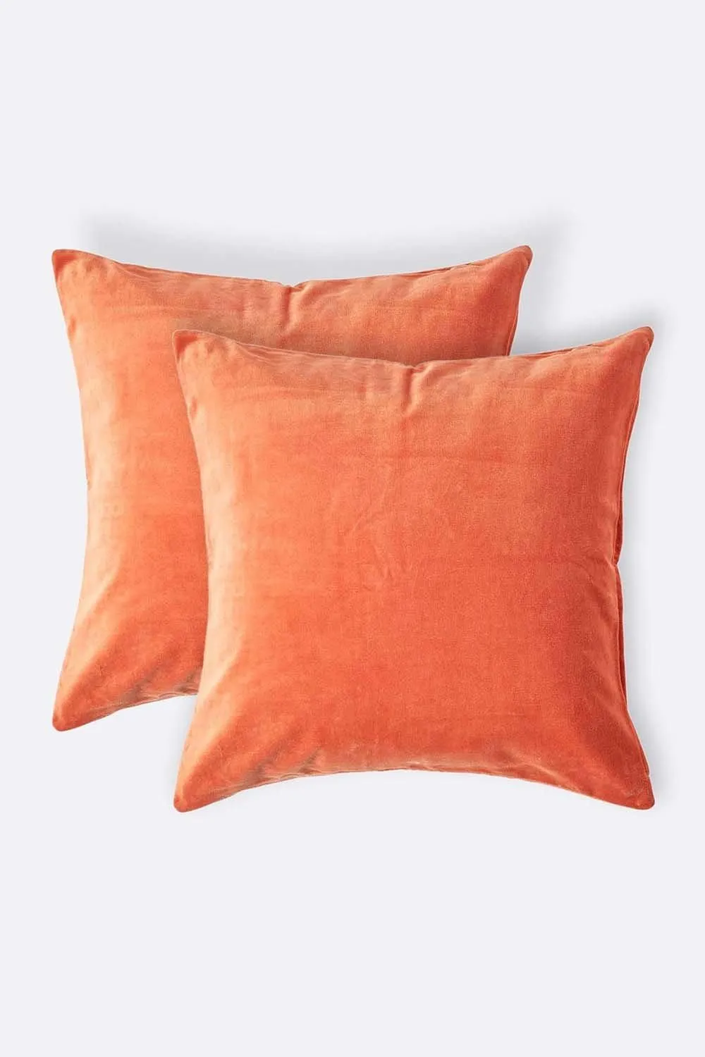 Homescapes Set of 2 Velvet Cushion Covers in Burnt Orange 1