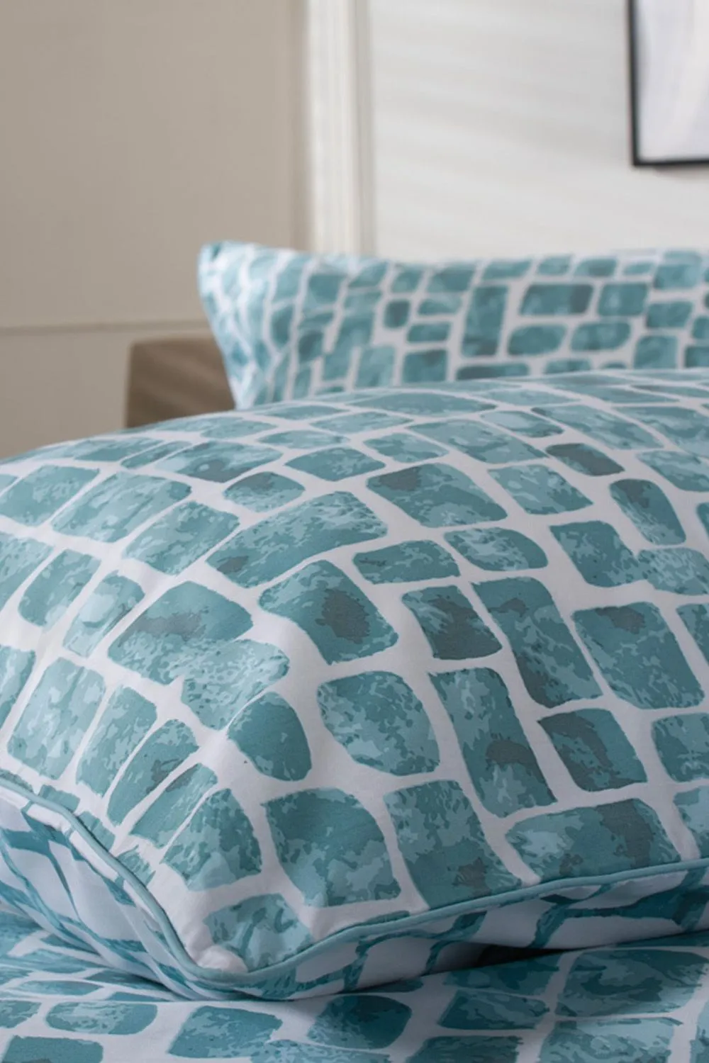 The Lyndon Company Tulle Extrasoft 100% Cotton Breathable Duvet Cover Set in Duck Egg Blue 3