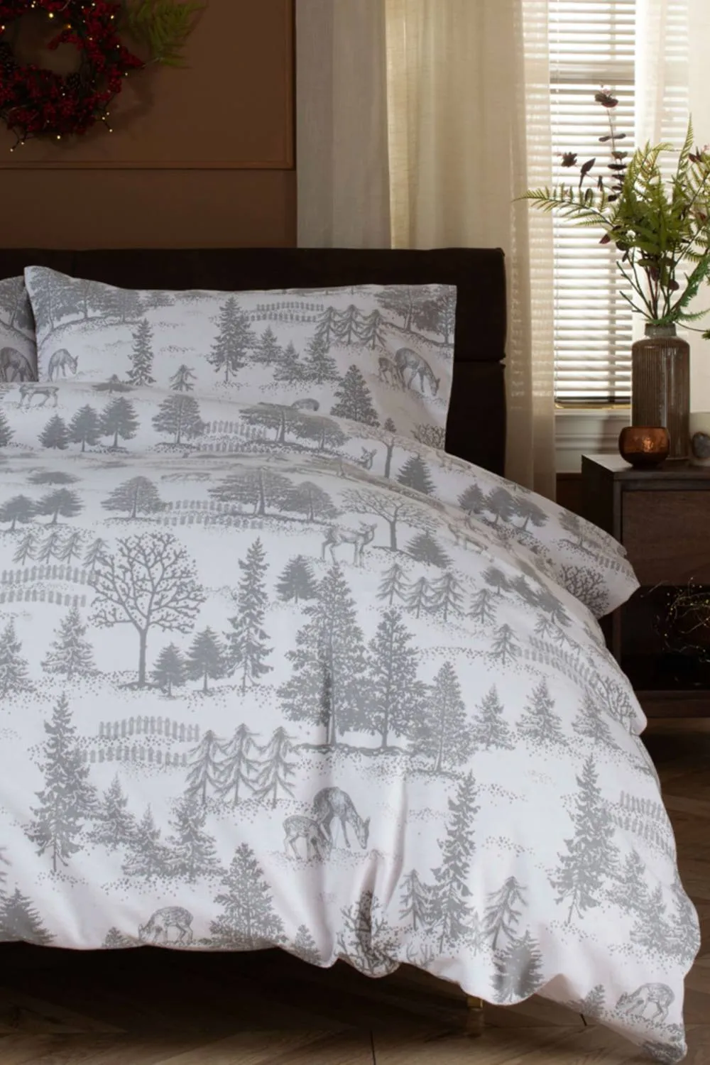 The Lyndon Company Richmond Park Brushed Cotton Duvet Set in Grey 1