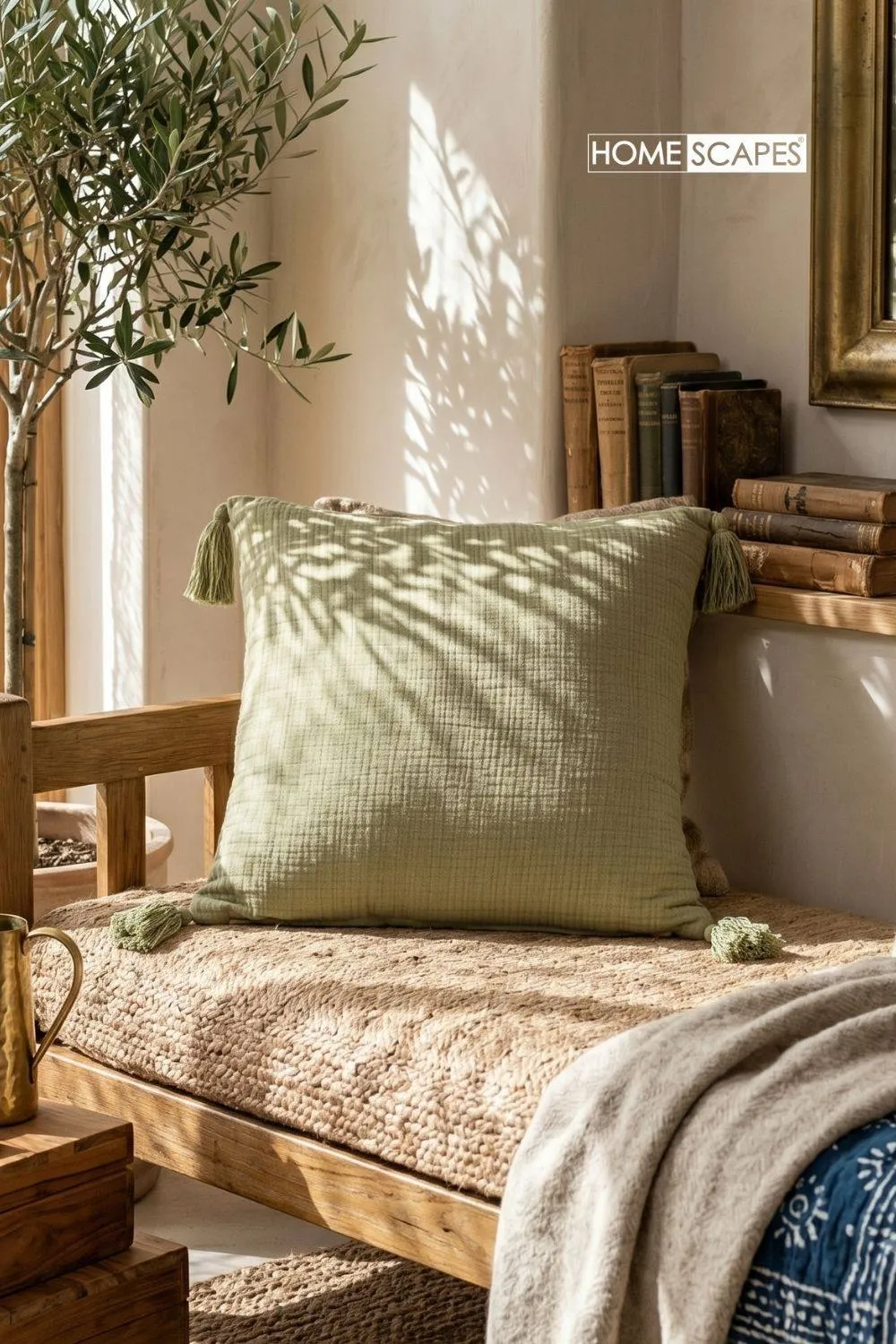 Homescapes Pure Handmade Cotton Muslin Cushion with Cover - 45 x 45 cm in Pale Green 2