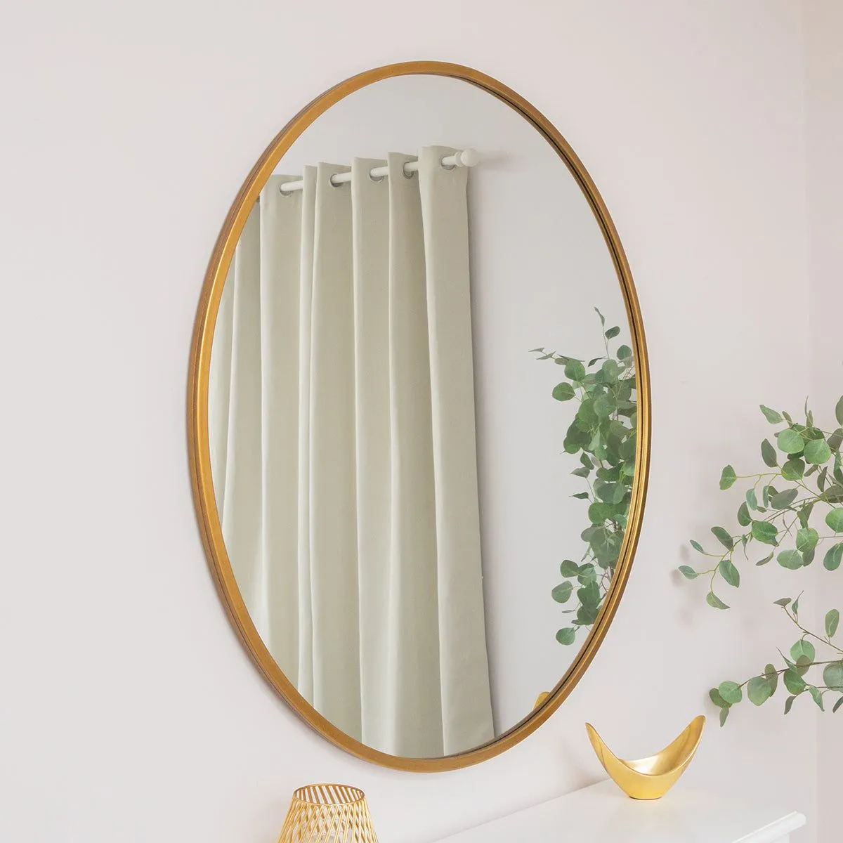 Melody Maison Extra Large Round Gold Wall Mirror 120cm X 120cm (1.2 M X 1.2 M) in Metallic Gold 3