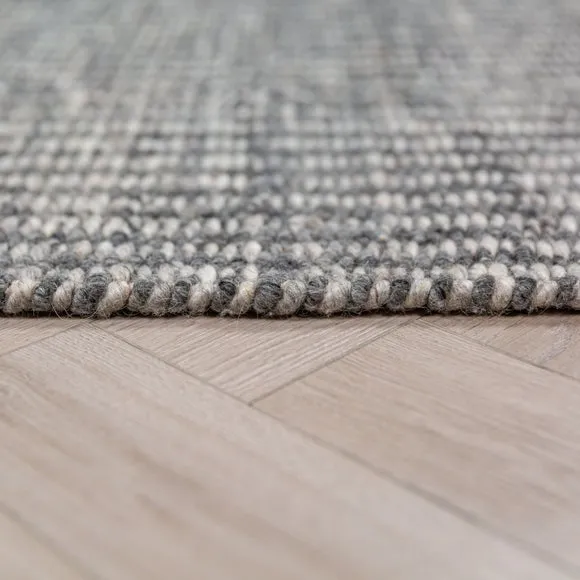 Flecked Braided Wool Rug 4