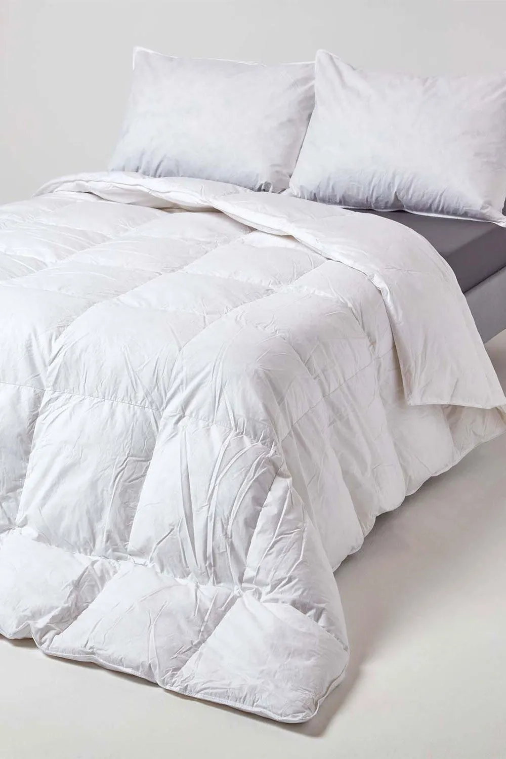 Homescapes Goose Feather & Down 13.5 Tog Winter Duvet in White
