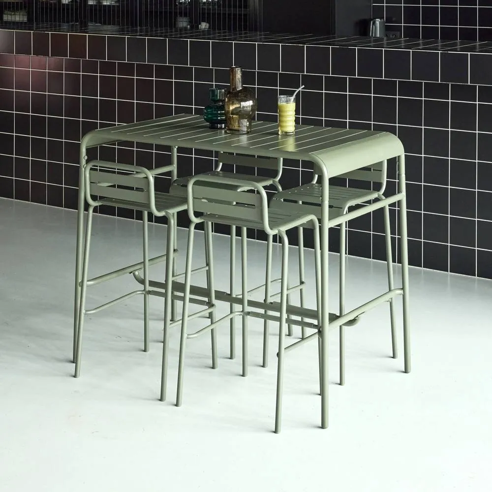 sweeek Garden high table with 4 steel bar stools in Khaki 5