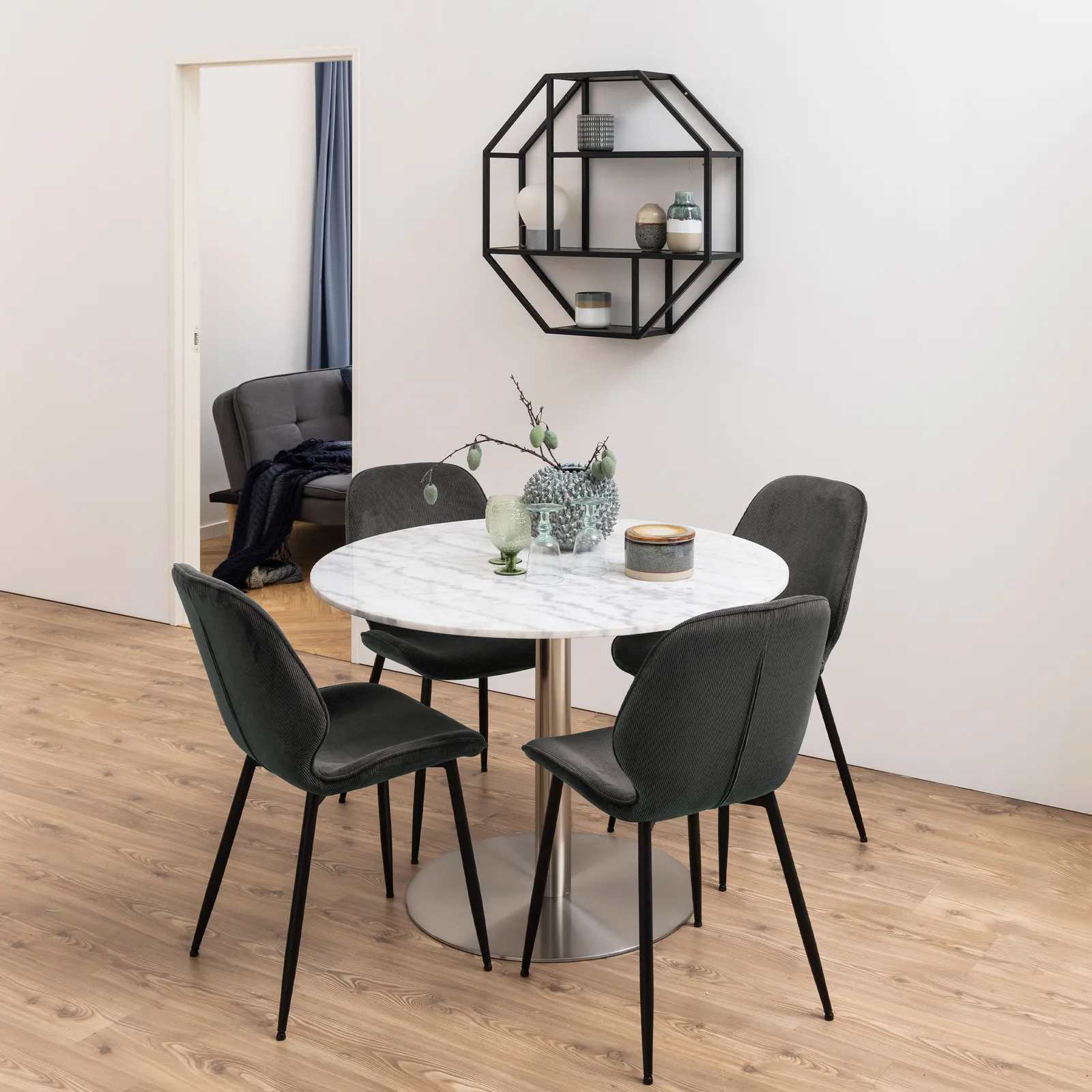 Furniture To Go Femke Dining chair in Anthracite Set of 4 in Grey 4