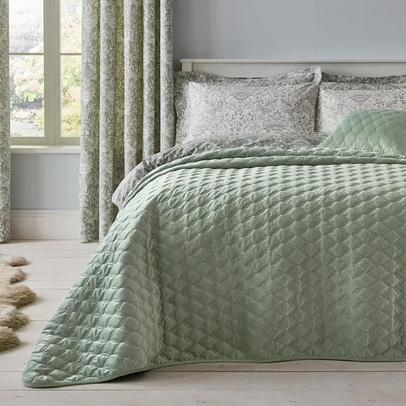 Evesham Green Velvet Quilted Bedspread