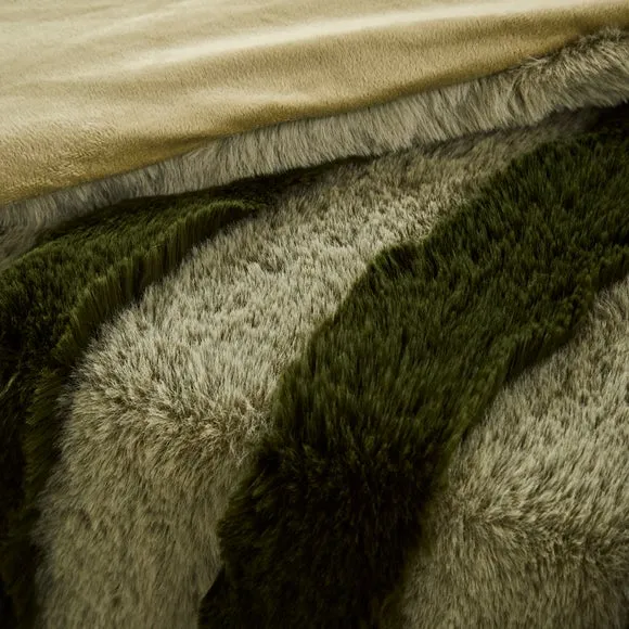 Two-Tone Striped Faux Fur Throw Blanket 130cm x 180cm 2