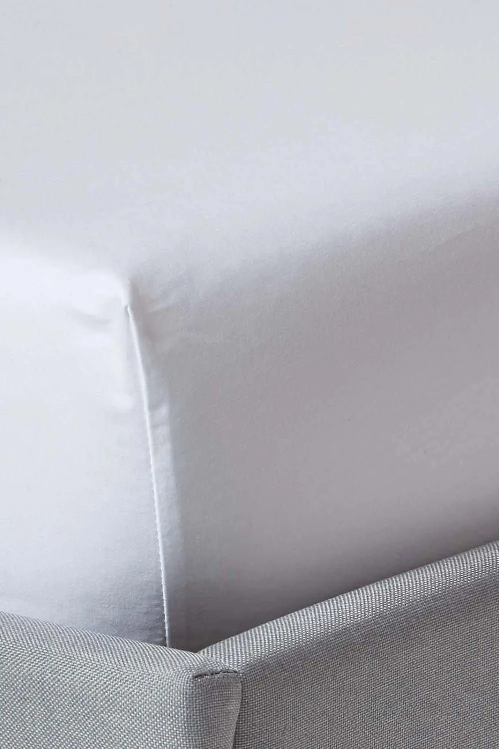 Homescapes Egyptian Cotton Deep Fitted Sheet 18 inch 1000 Thread Count in White 1