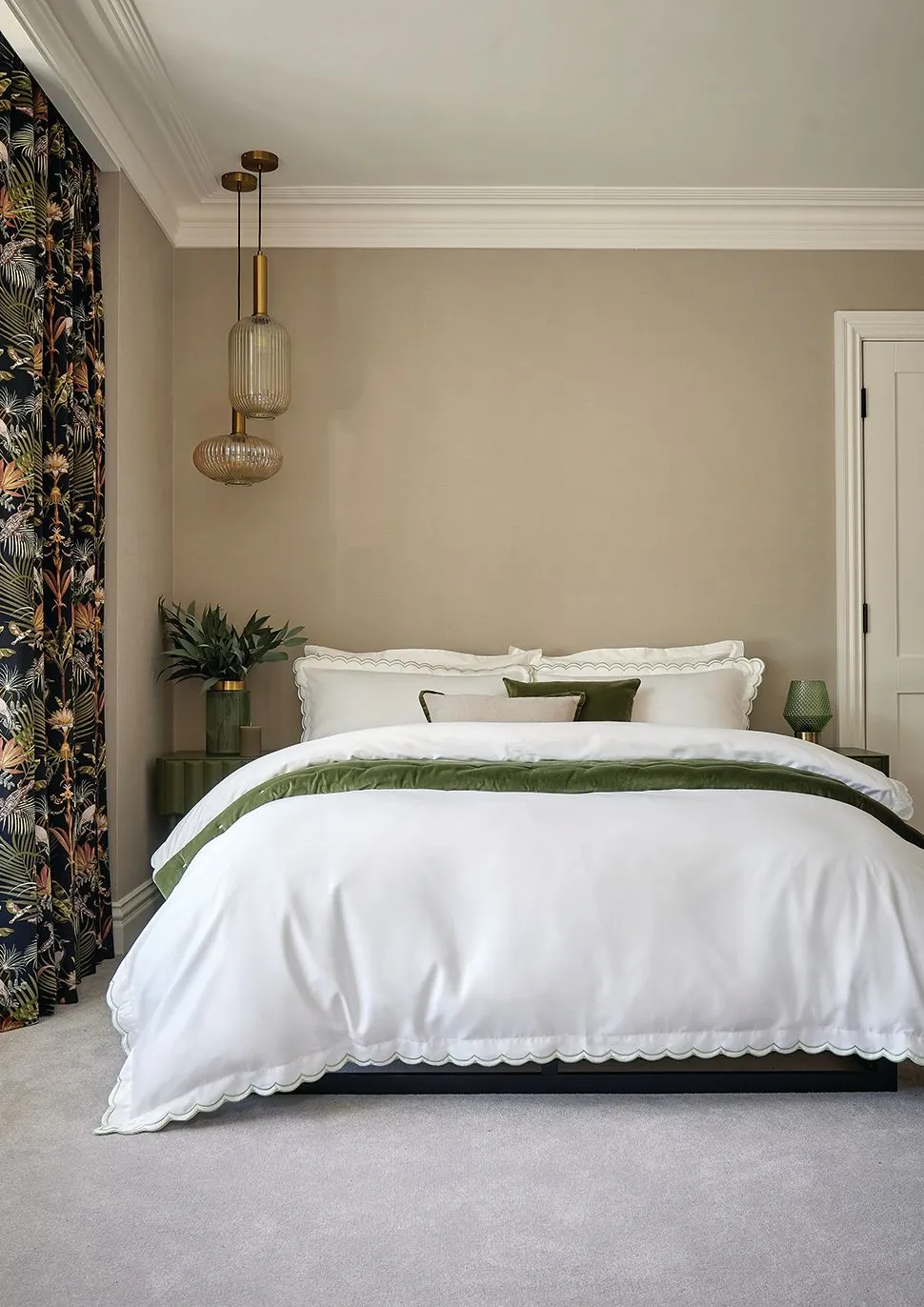 CHRISTY Scallop Edge Cotton Sateen Duvet Sets in Green 4