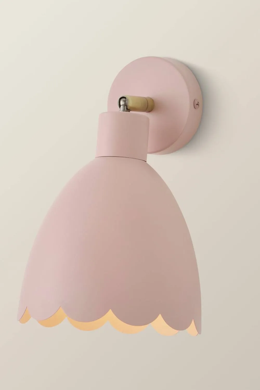 ValueLights Millie Pair of Flower Style Scallop Adjustable Wall Lights & Bulbs in Pale Pink 4