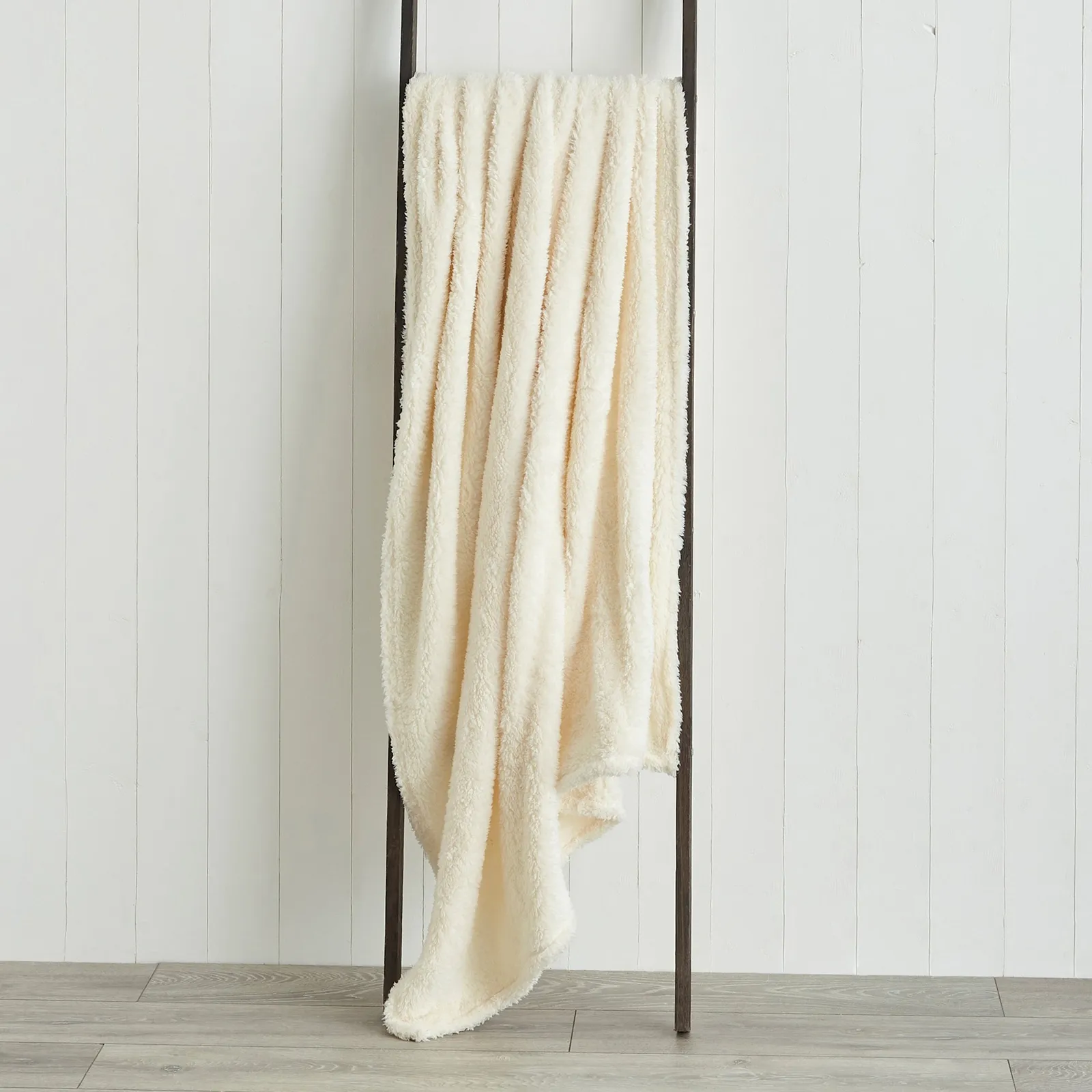 Teddy Bear Throw Cream